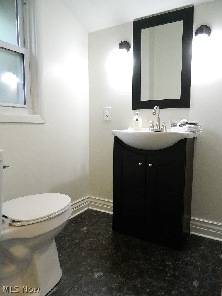 1521 Hubbard Road Madison, OH 44057 - Photo 12 of 35