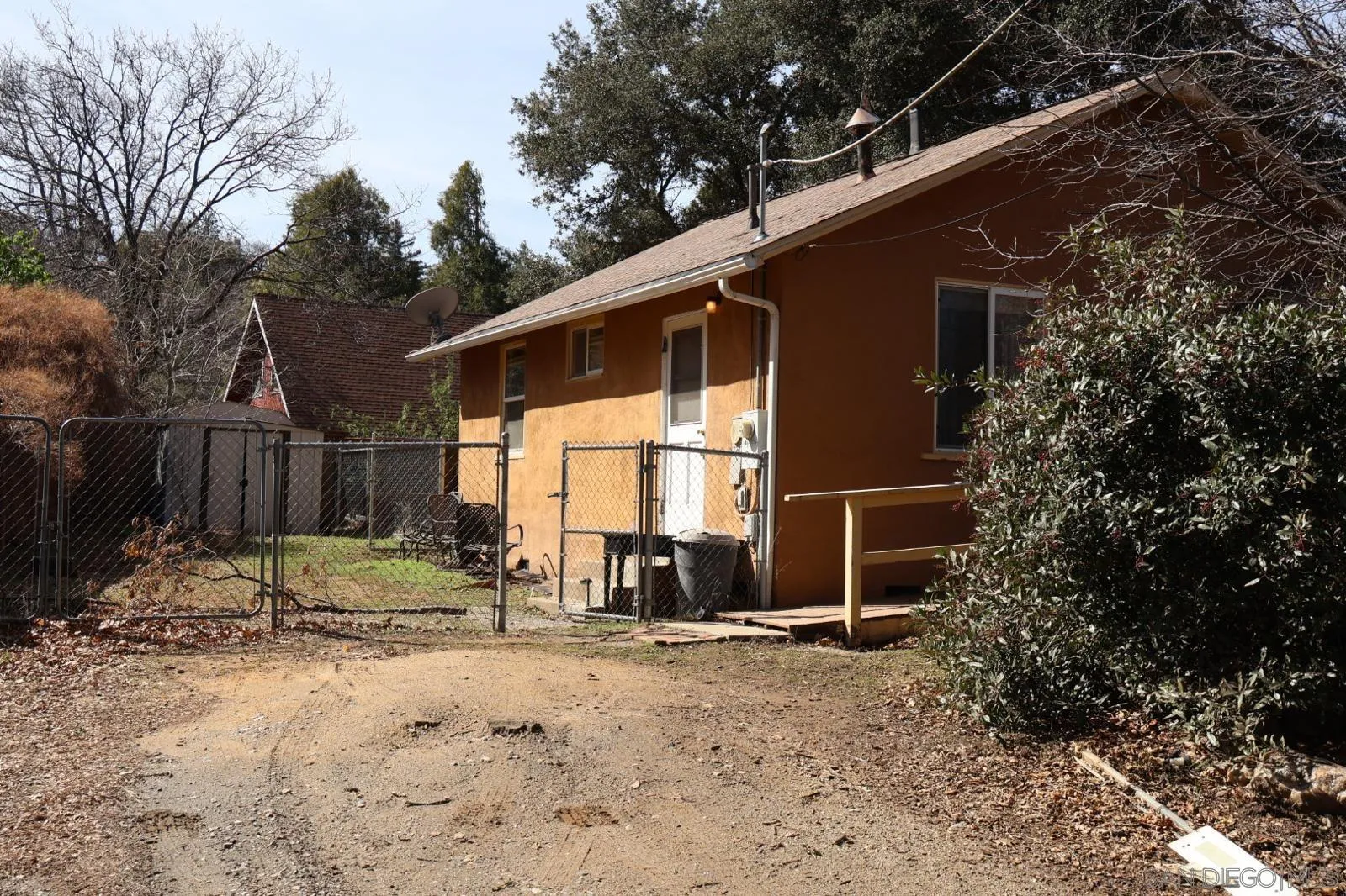 1273 Ridge Trail Julian, CA 92036 - Photo 21 of 33 a backyard of a house