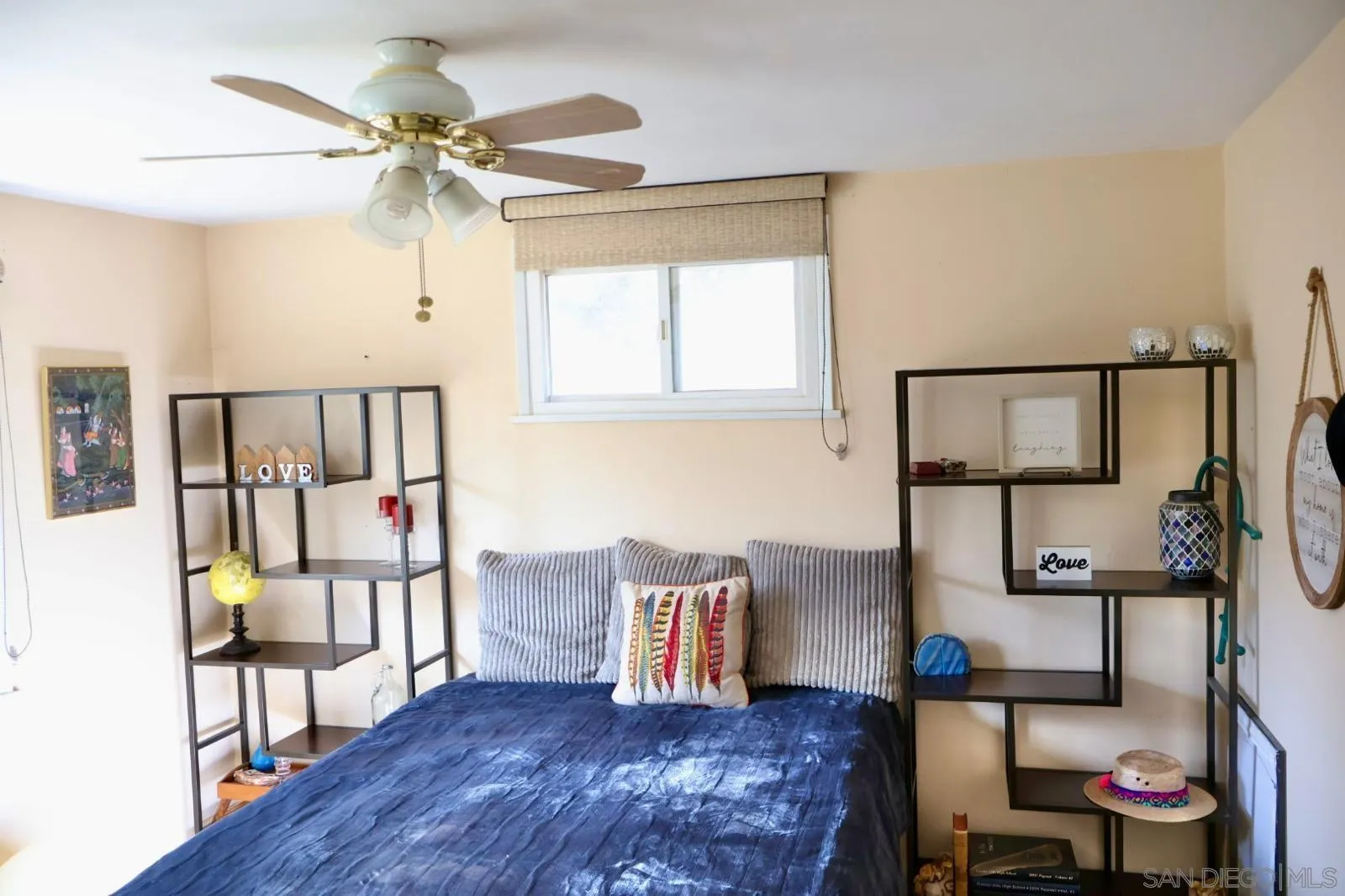 1273 Ridge Trail Julian, CA 92036 - Photo 28 of 33 a view of a workspace with furniture and a chandelier fan