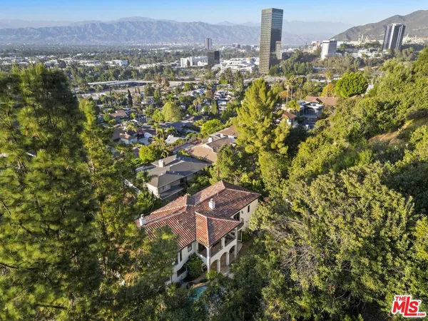$3,499,000 | 10940 Terryview Drive, Studio City, CA 91604