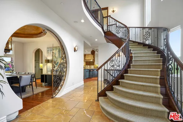 $3,499,000 | 10940 Terryview Drive, Studio City, CA 91604