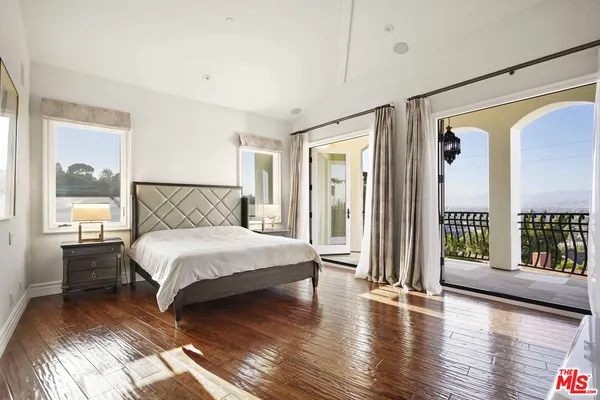 $3,499,000 | 10940 Terryview Drive, Studio City, CA 91604