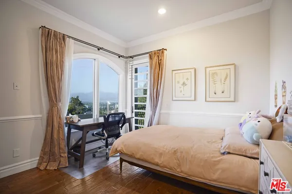 $3,499,000 | 10940 Terryview Drive, Studio City, CA 91604