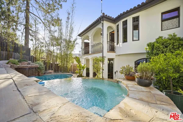 $3,499,000 | 10940 Terryview Drive, Studio City, CA 91604