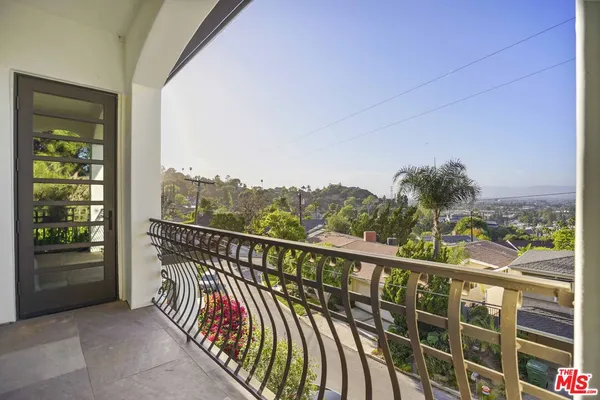 $3,499,000 | 10940 Terryview Drive, Studio City, CA 91604