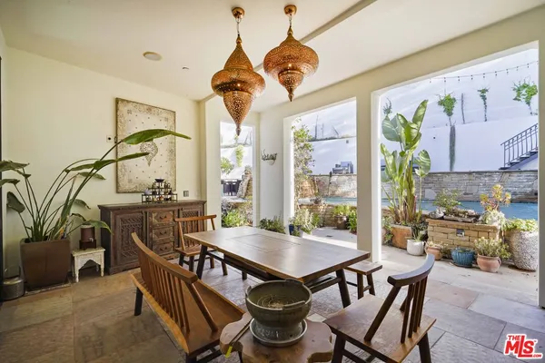 $3,499,000 | 10940 Terryview Drive, Studio City, CA 91604