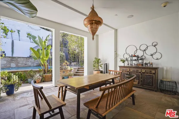 $3,499,000 | 10940 Terryview Drive, Studio City, CA 91604