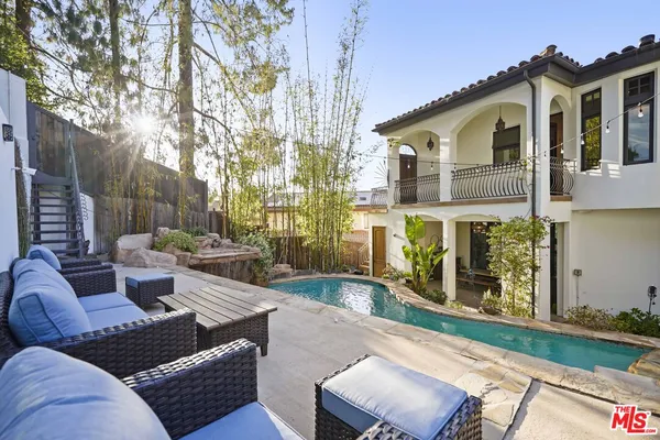 $3,499,000 | 10940 Terryview Drive, Studio City, CA 91604