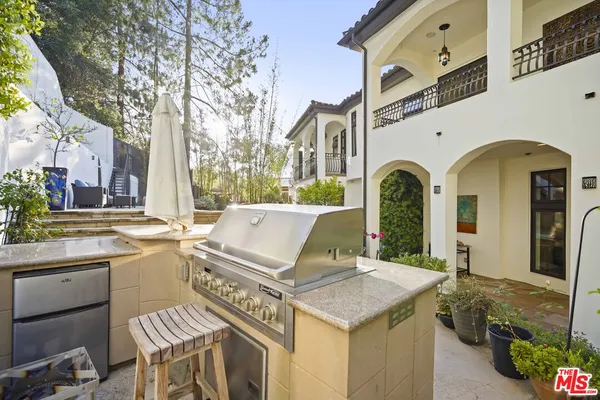 $3,499,000 | 10940 Terryview Drive, Studio City, CA 91604
