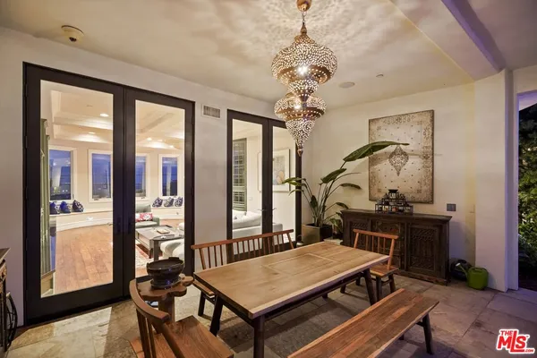 $3,499,000 | 10940 Terryview Drive, Studio City, CA 91604