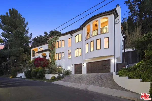 $3,499,000 | 10940 Terryview Drive, Studio City, CA 91604