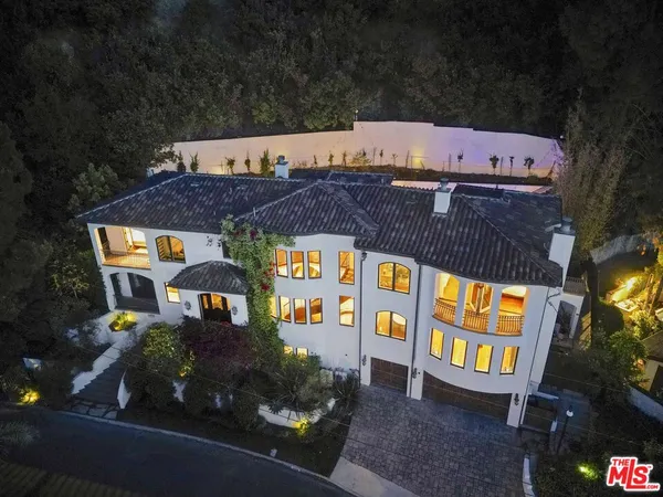 $3,499,000 | 10940 Terryview Drive, Studio City, CA 91604
