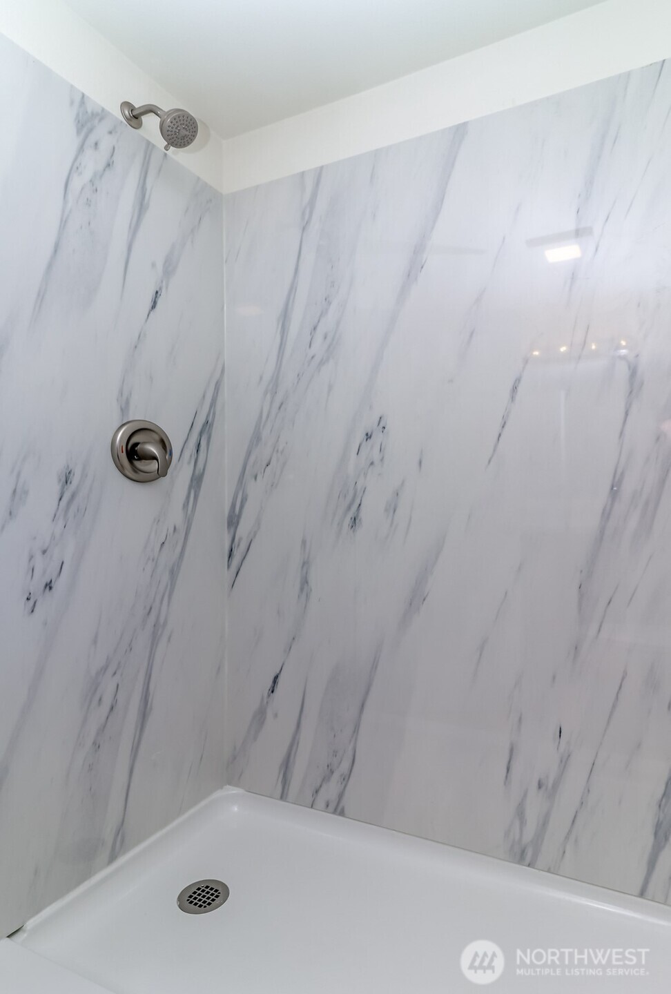 2727 South 357th Place Federal Way, WA 98003 - Photo 11 of 24 a bathroom with a shower