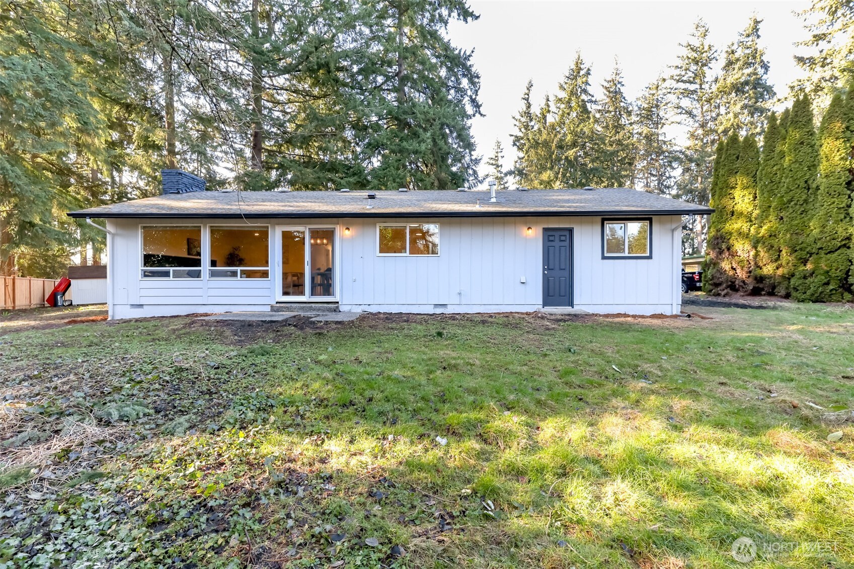2727 South 357th Place Federal Way, WA 98003 - Photo 23 of 24 a front view of house with yard and green space