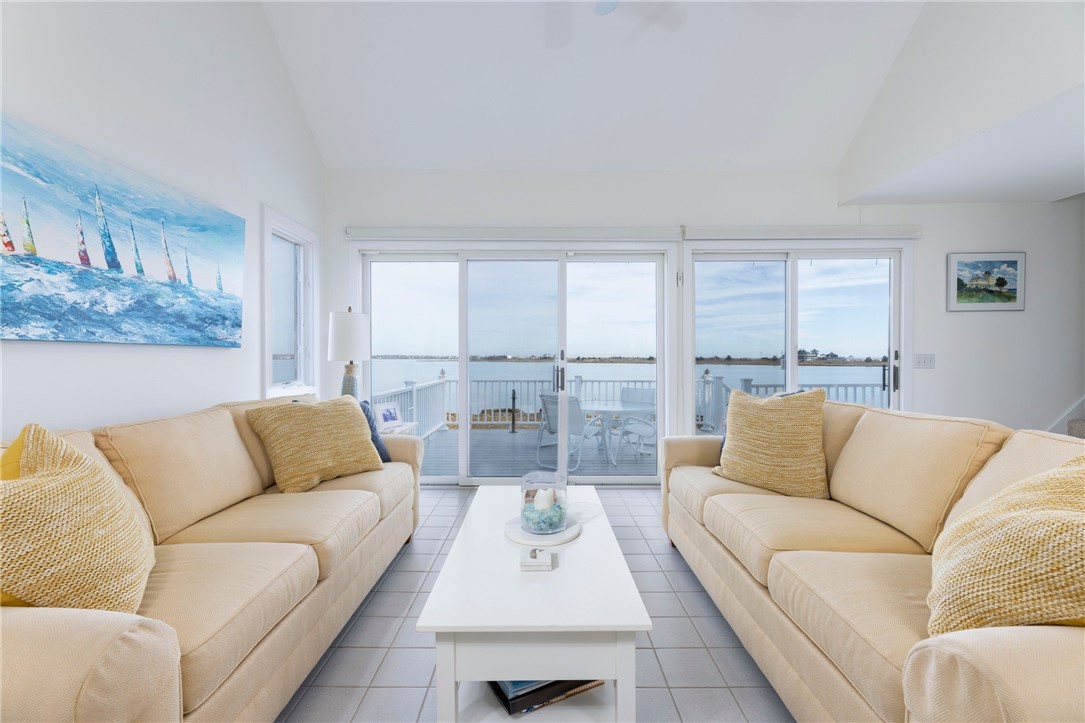 17 Rabbit Run Westerly, RI 02891 - Photo 11 of 49