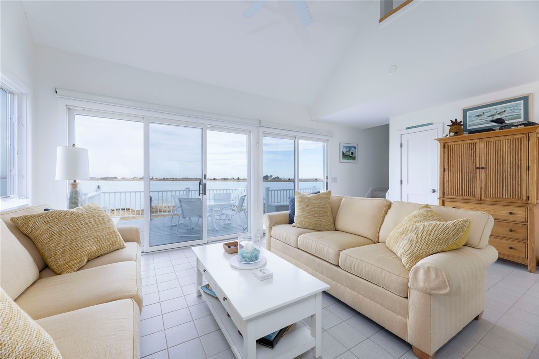 17 Rabbit Run Westerly, RI 02891 - Photo 13 of 49