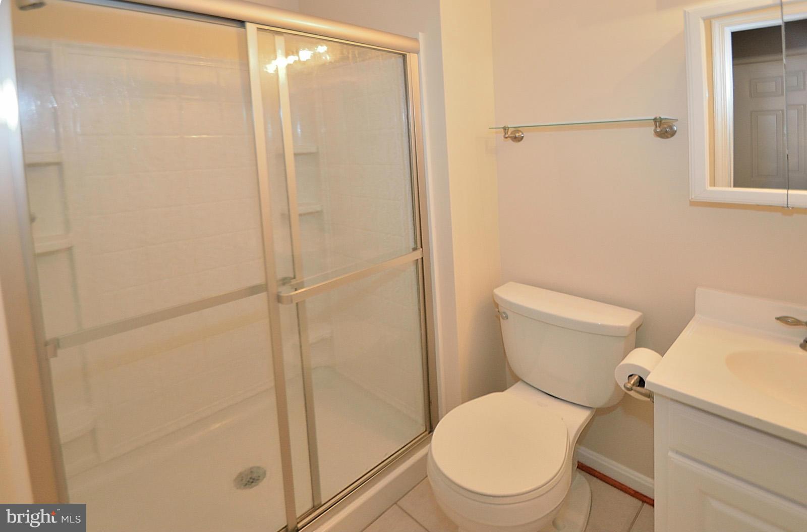 115 Environs Road Sterling, VA 20165 - Photo 22 of 29 Bath