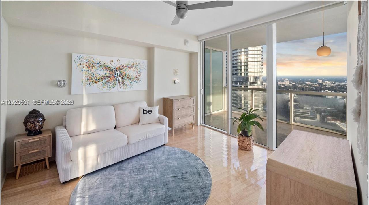 450 Alton Road, Unit 2810 Miami Beach, FL 33139 - Photo 13 of 38