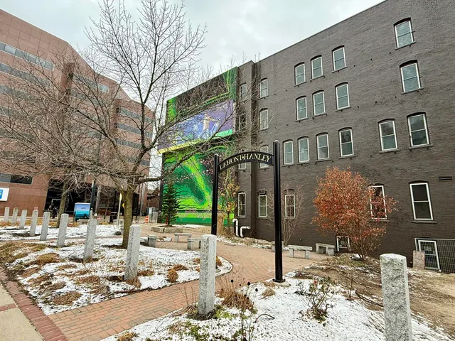 $1,595 | 1138 Elm Street, Manchester, NH 03101