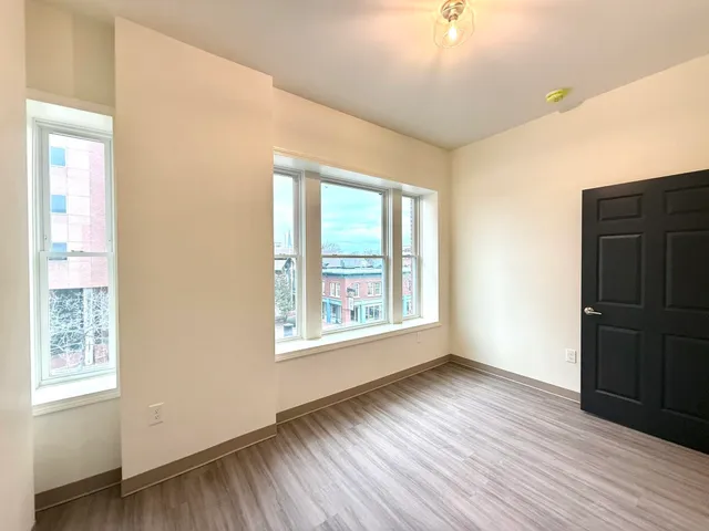 $1,595 | 1138 Elm Street, Manchester, NH 03101