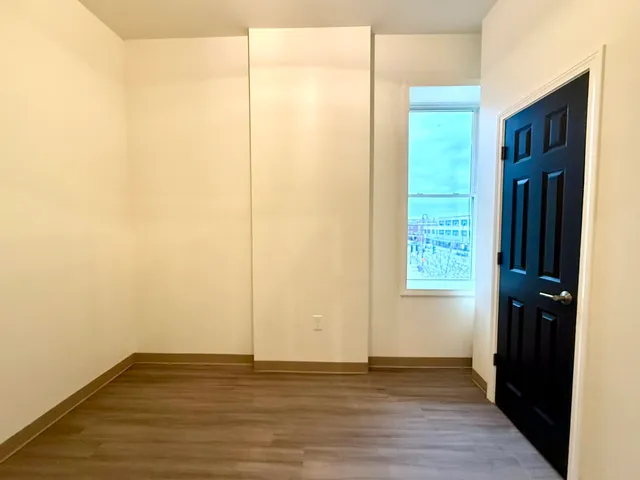 $1,595 | 1138 Elm Street, Manchester, NH 03101