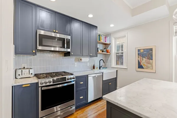 $4,100 | 32 Roseclair Street, Unit 2, Boston, MA 02125