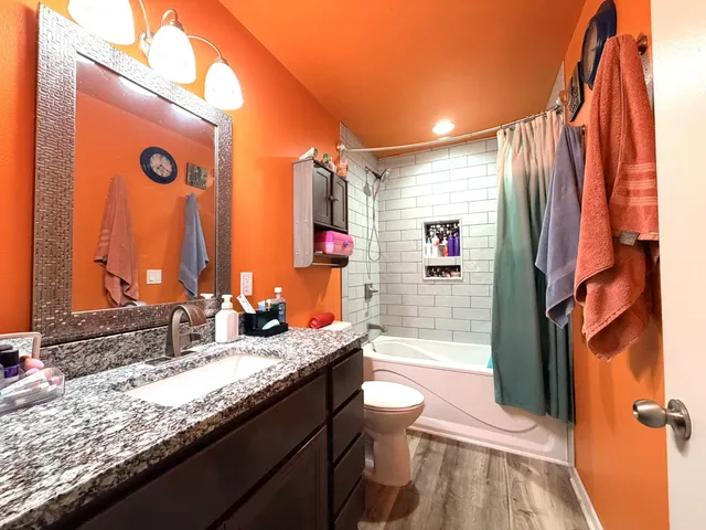 $474,900 | 198 Cramer Avenue, Dousman, WI 53118