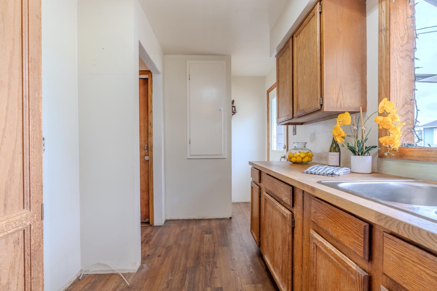 164 Pacific Pacifica, CA 94044 - Photo 11 of 32