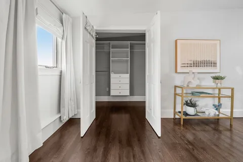 $899,000 | 3 Glover Court, Unit 2, Boston, MA 02127