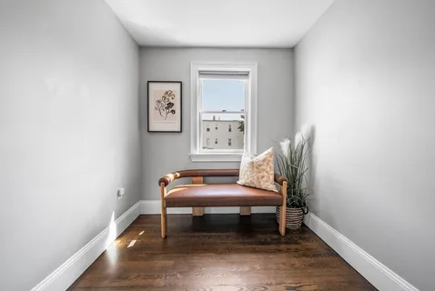 $899,000 | 3 Glover Court, Unit 2, Boston, MA 02127