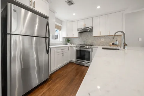 $899,000 | 3 Glover Court, Unit 2, Boston, MA 02127