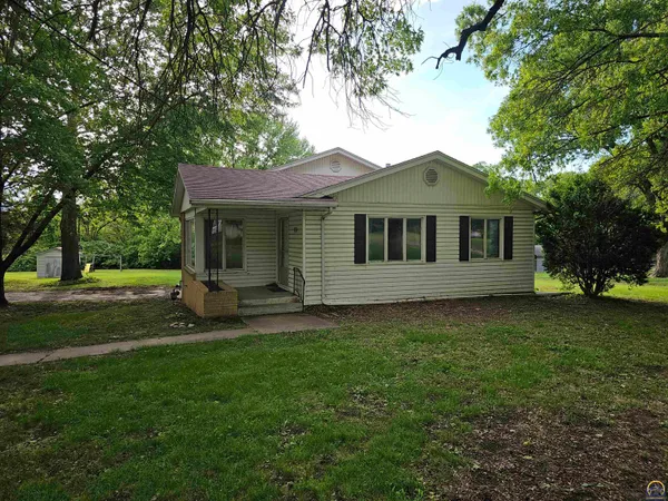 $235,000 | 3205 Northwest Rochester Road, Topeka, KS 66617
