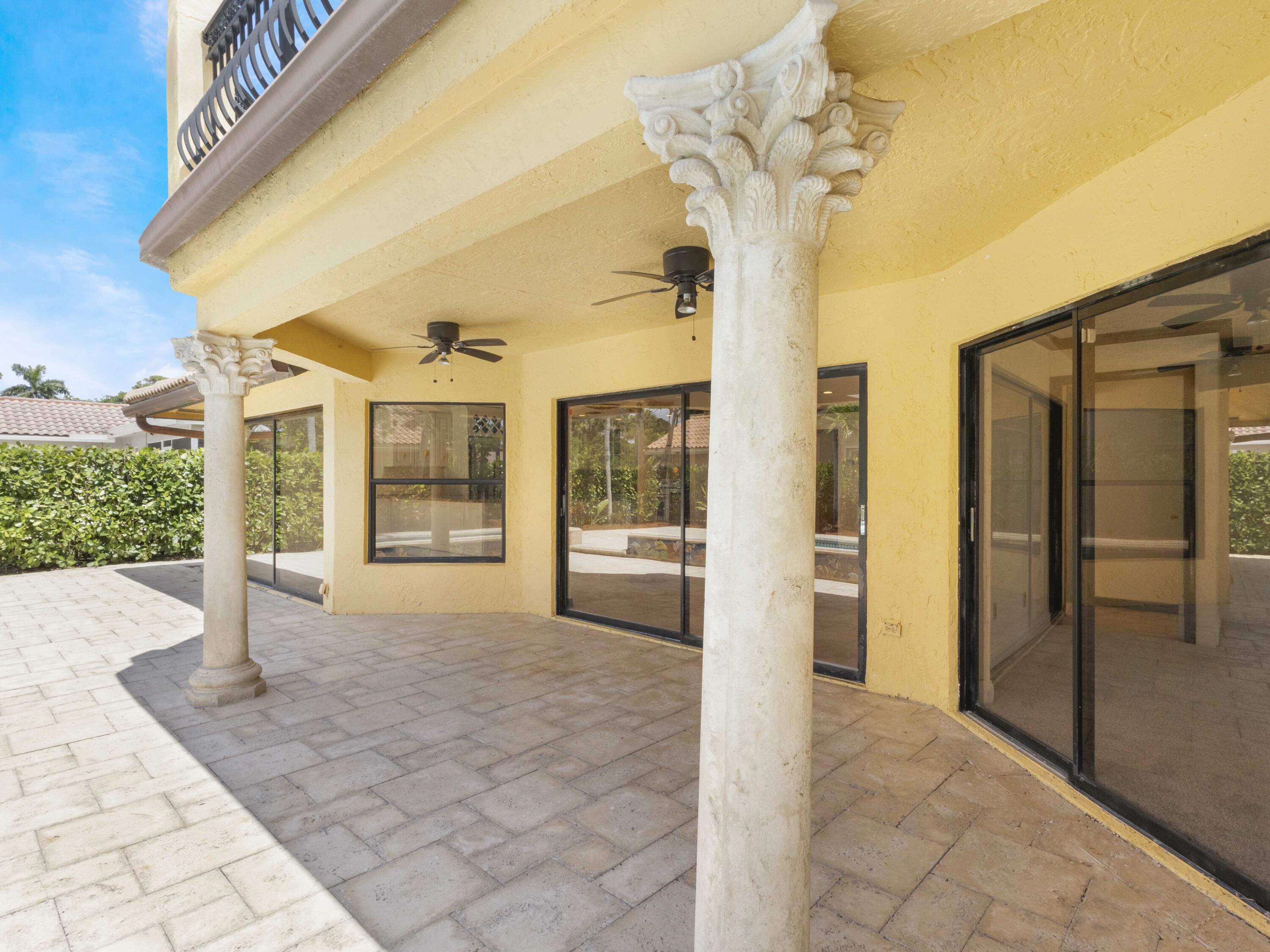 21130 White Oak Avenue Boca Raton, FL 33428 - Photo 22 of 38 a spacious bathroom with a tub and shower