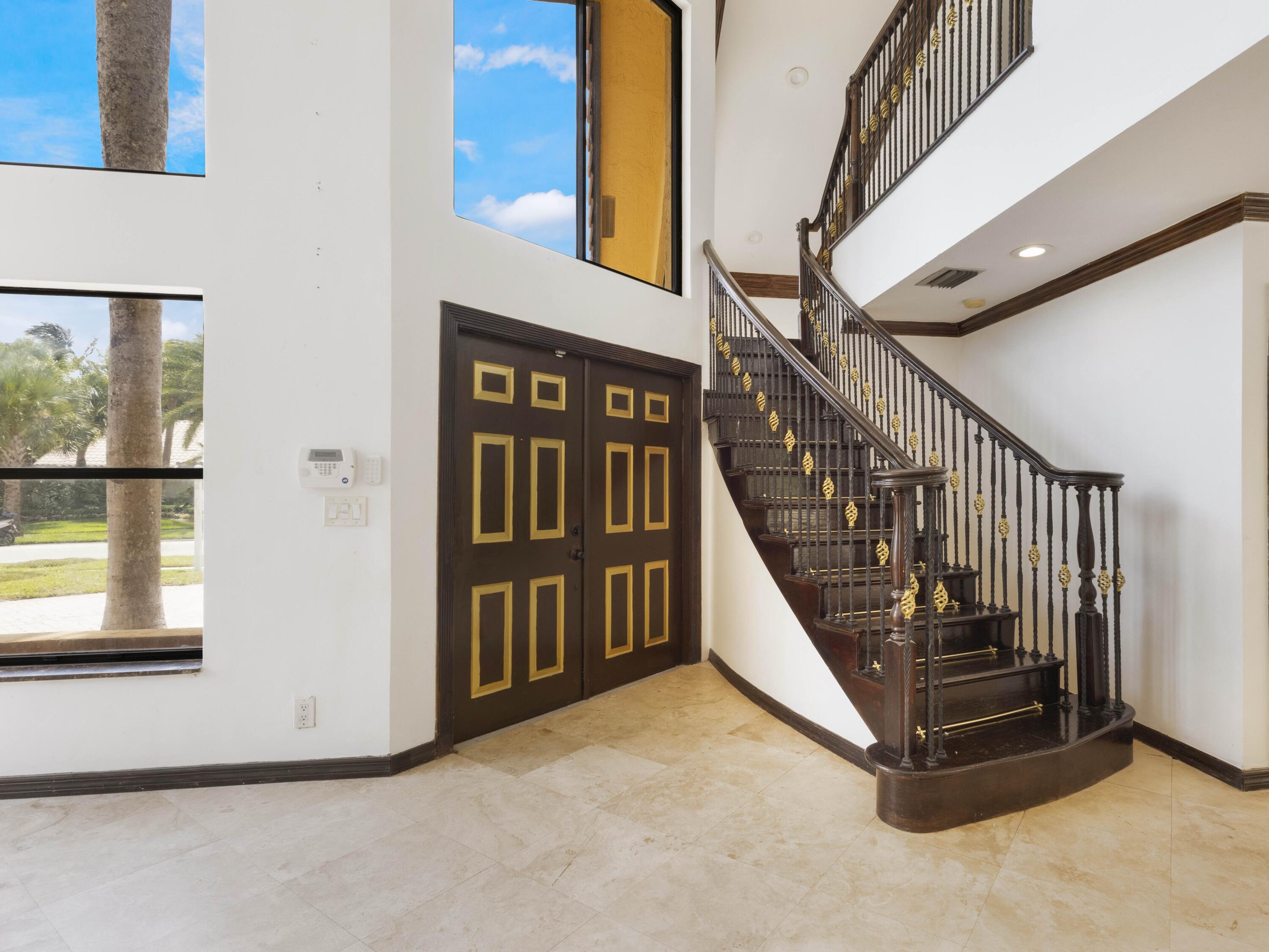 21130 White Oak Avenue Boca Raton, FL 33428 - Photo 5 of 38 a view of entryway