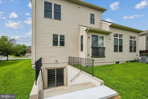 $1,100,000 | 1105 Sweetbay Place, Silver Spring, MD 20906