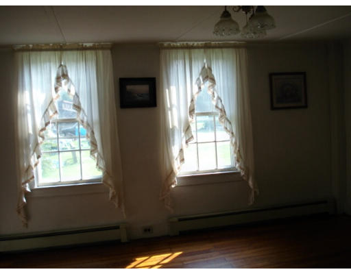 1019 North Brookfield Road Oakham, MA 01068 - Photo 8 of 9