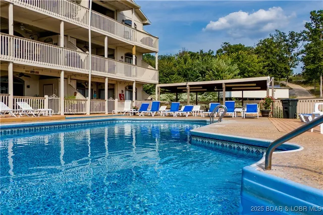 $199,000 | 49 Aqua Finn Drive, Unit 3A, Lake Ozark, MO 65049