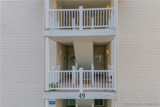 $199,000 | 49 Aqua Finn Drive, Unit 3A, Lake Ozark, MO 65049