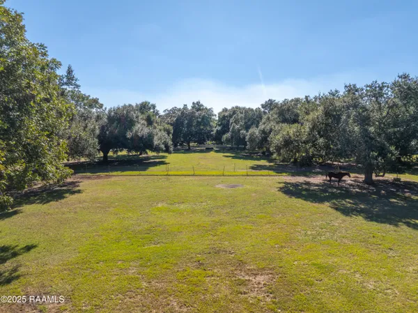 $6,000,000 | 726 East Broussard Road, Lafayette, LA 70508