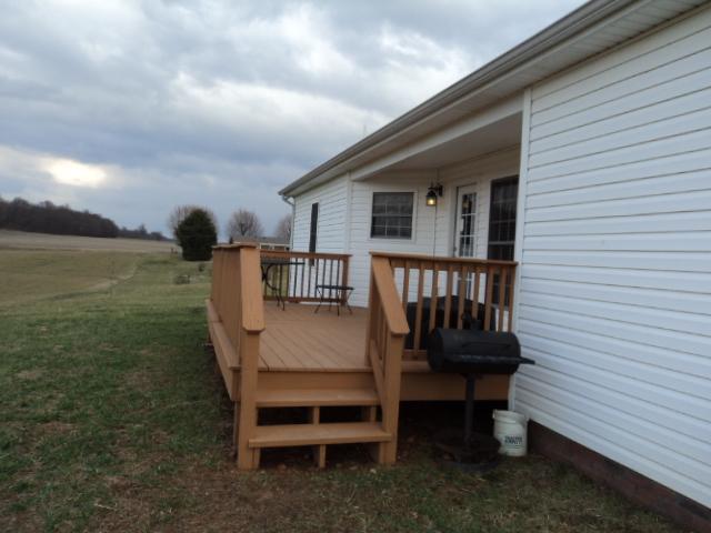 4893 Minnis Road Springfield, TN 37172 - Photo 16 of 20 Partially Covered Rear Deck!