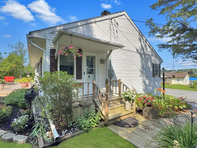 $299,900 | 137 Fox Street, Madawaska, ME 04756