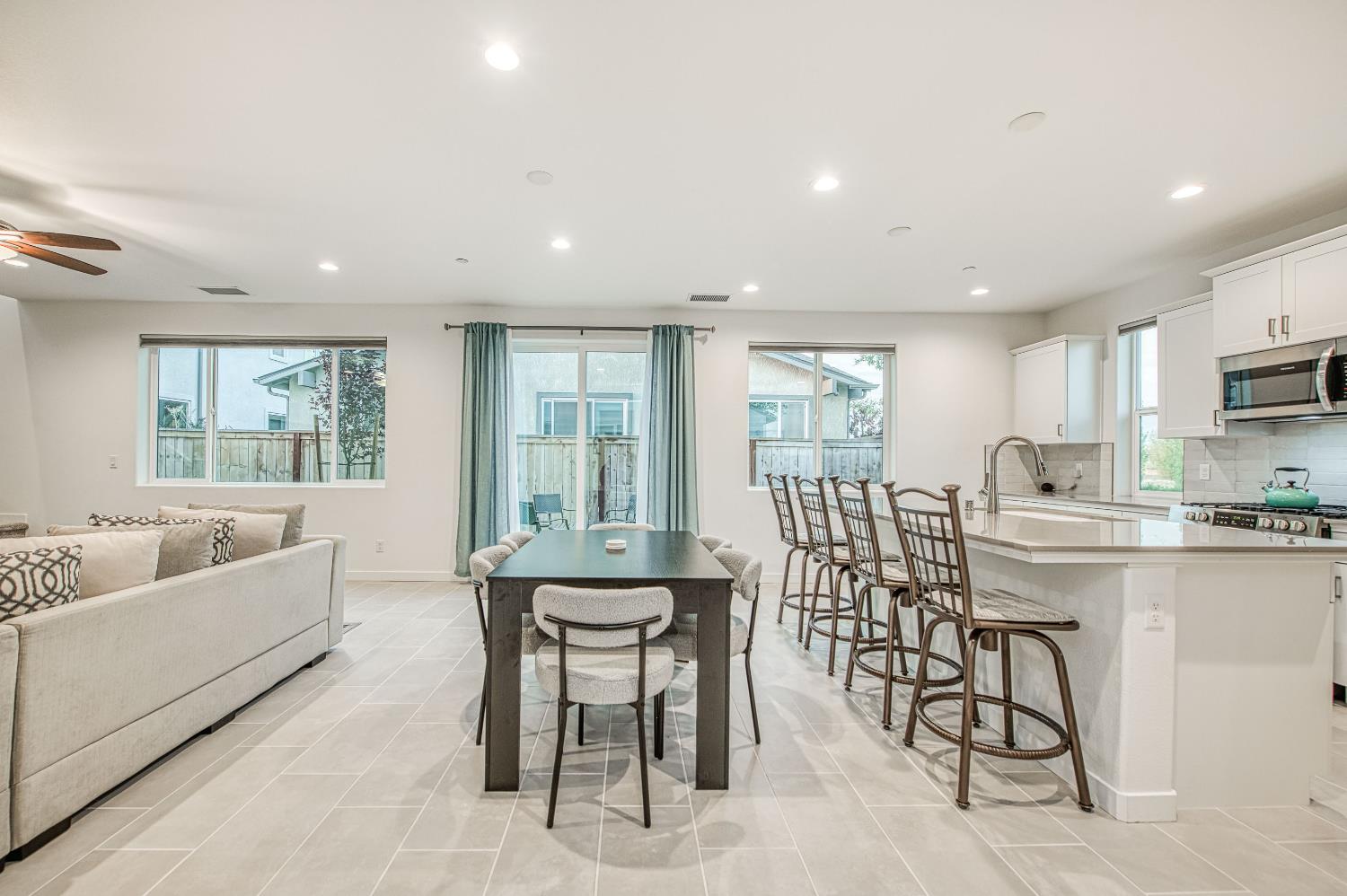 849 Livio Way Madera, CA 93636 - Photo 16 of 74