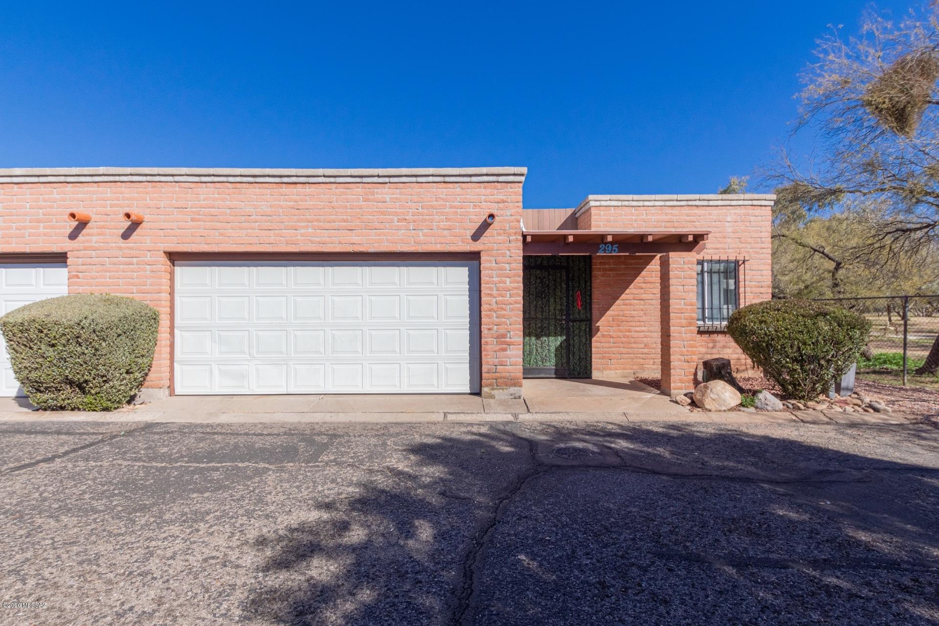 295 East Root Way Tucson, AZ 85705 - Photo 2 of 24