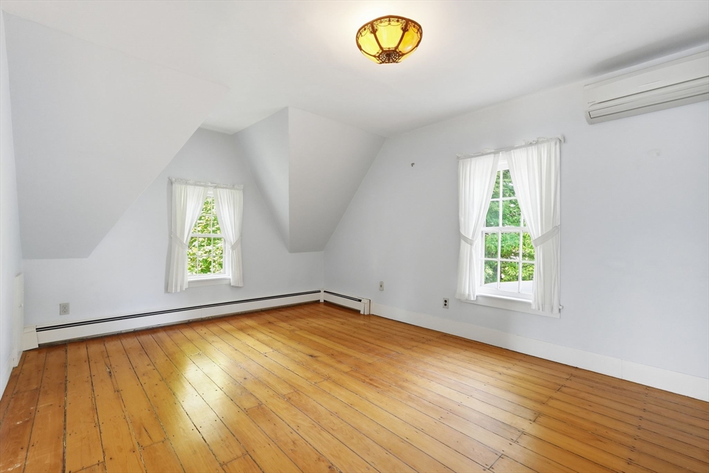 38 Round Hill Road Northampton, MA 01060 - Photo 28 of 42