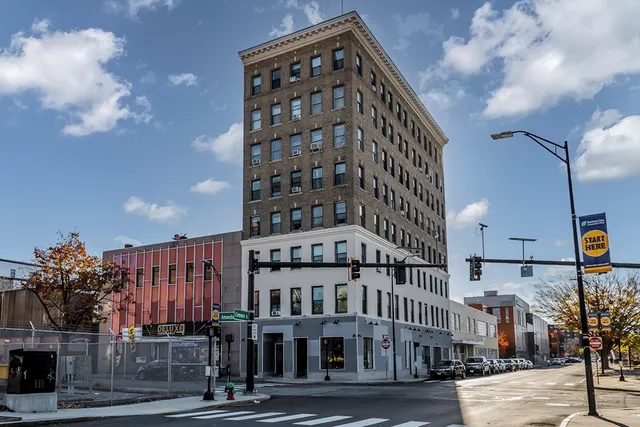 $255,000 | 46 Amesbury Street, Unit 2B, Lawrence, MA 01840