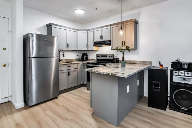 $255,000 | 46 Amesbury Street, Unit 2B, Lawrence, MA 01840