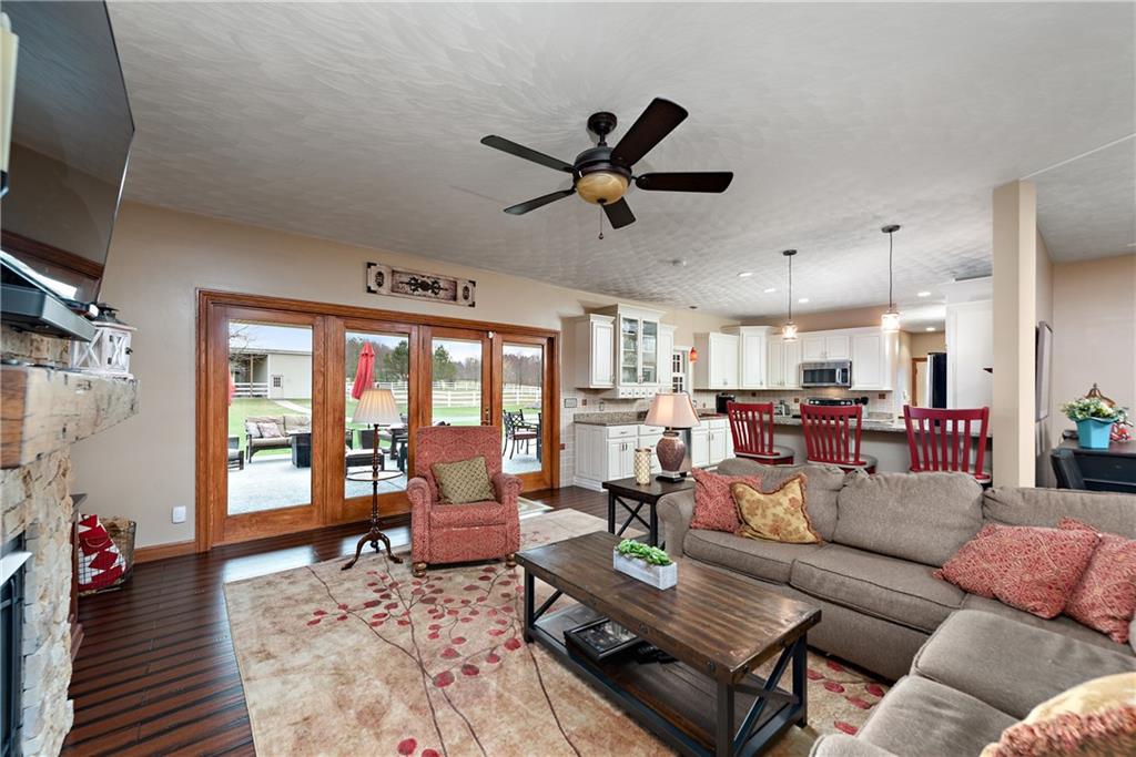 324 Leslie Road Valencia, PA 16059 - Photo 8 of 25 Gallery Image 8