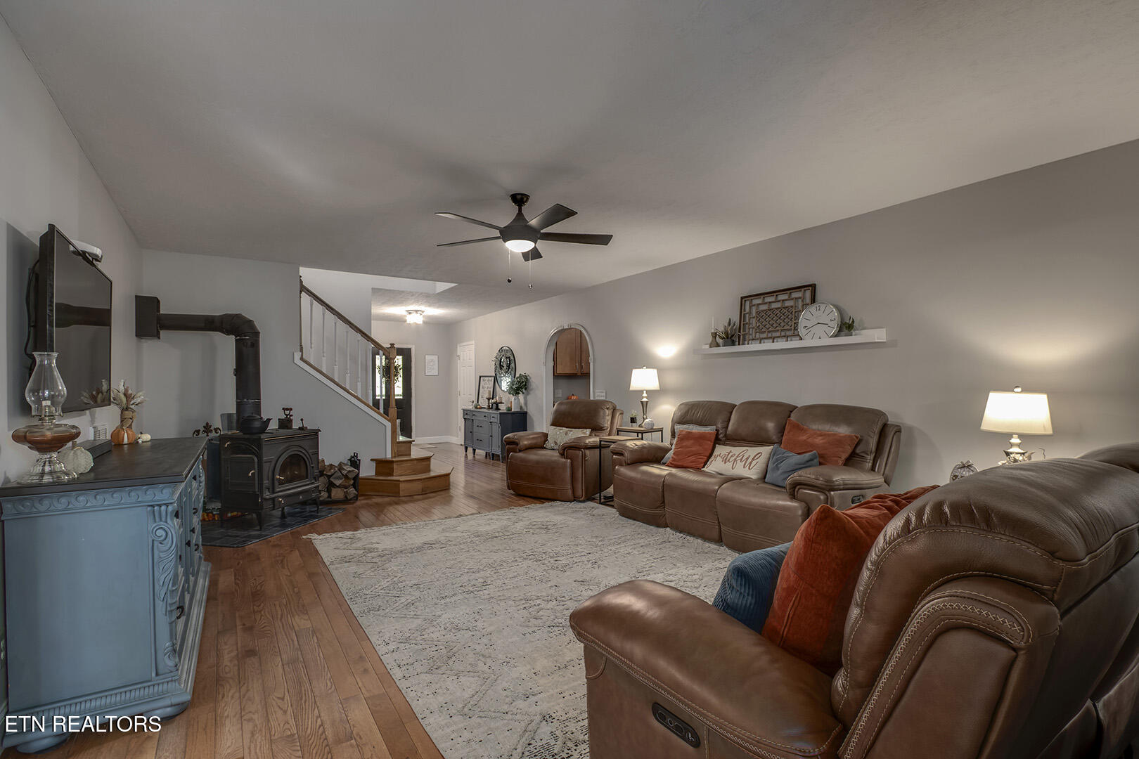 680 Dogwood Valley Road Kingston, TN 37763 - Photo 12 of 60 12_DogwoodValleyRoad_680_Living02