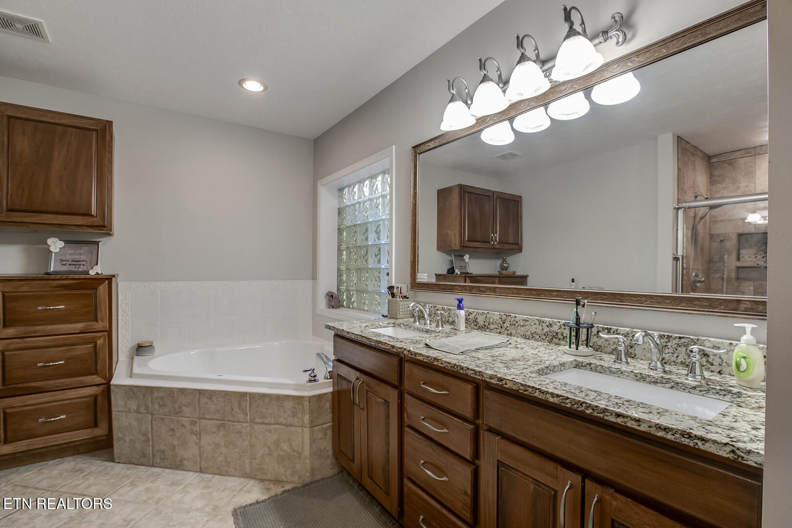 680 Dogwood Valley Road Kingston, TN 37763 - Photo 23 of 60 23_DogwoodValleyRoad_680_MasterBath