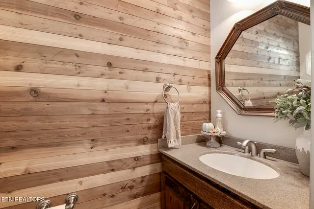 $1,150,000 | 680 Dogwood Valley Road, Kingston, TN 37763